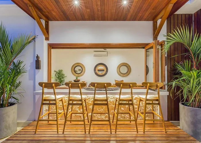 Lima - 5 Bdrs, Bbq, Living With Ac And Private Pool Seminyak