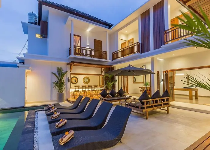 Villa Lima - 5 Bdrs, Bbq, Living With Ac And Private Pool Seminyak