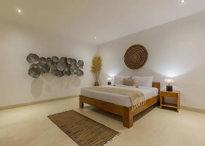 Lima - 5 Bdrs, Bbq, Living With Ac And Private Pool