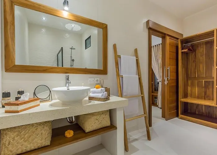 Lima - 5 Bdrs, Bbq, Living With Ac And Private Pool